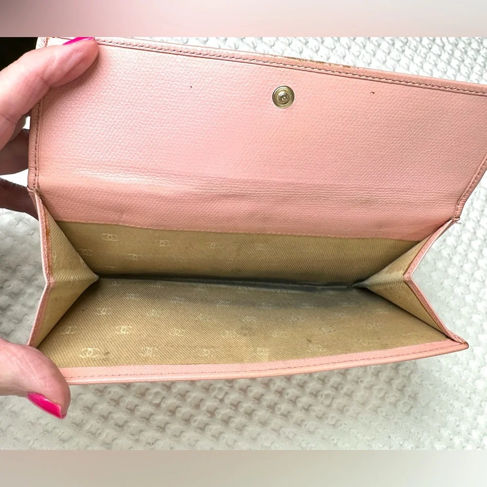 💖Vintage CHANEL Button Wallet